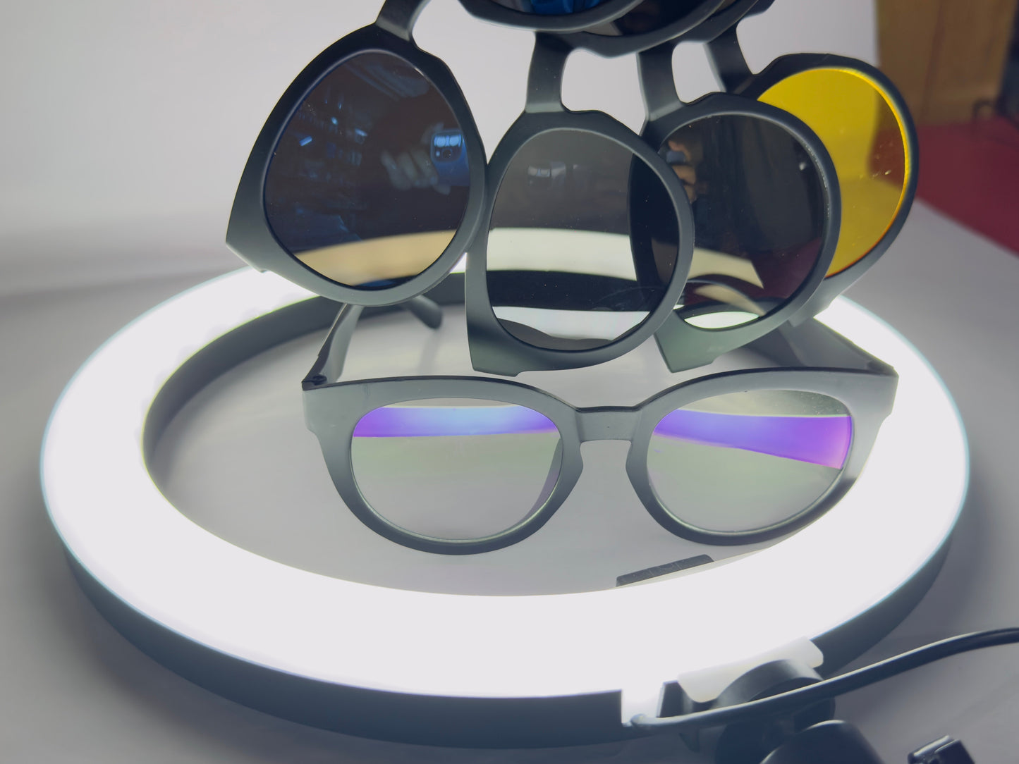 Attachment Glasses